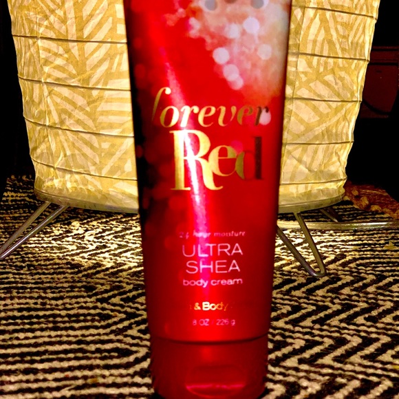 🆕 Forever Red ultra Shea body Cream 🛀 & BodyWork - Picture 3 of 3